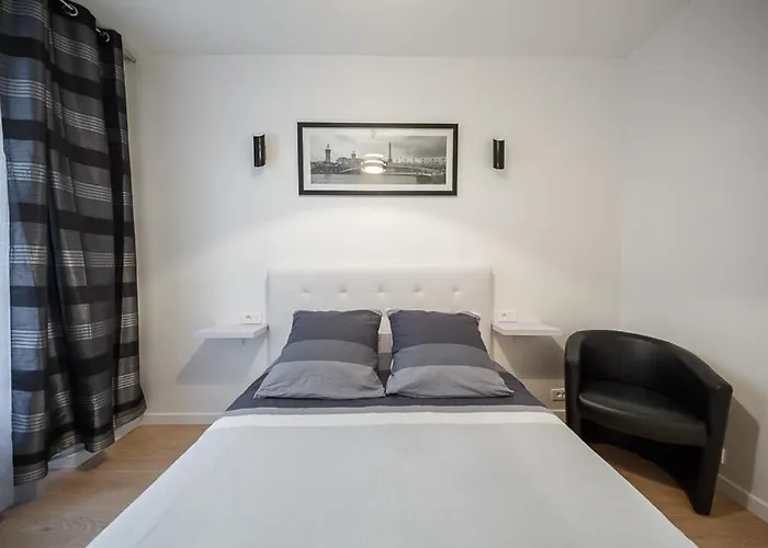 Near Eiffel Tower - Beautiful Flat