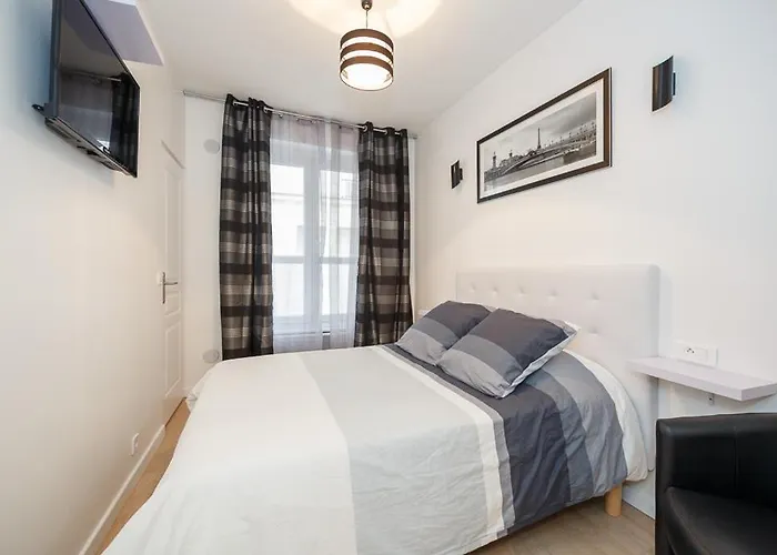 Near Eiffel Tower - Beautiful Flat