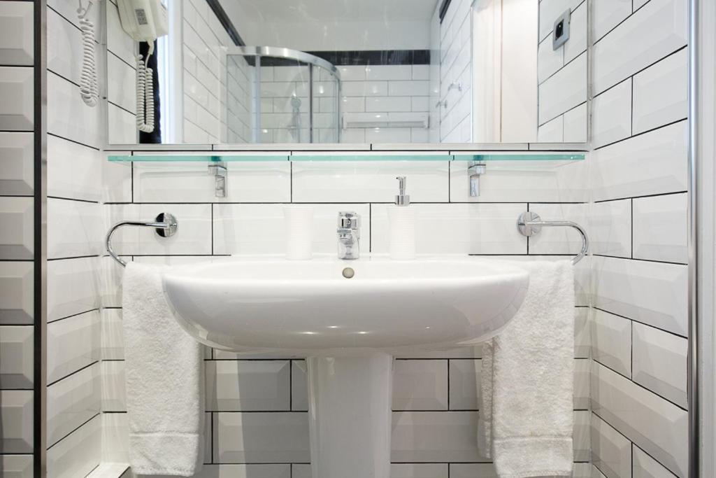 Near Eiffel Tower - Beautiful Flat Apartment